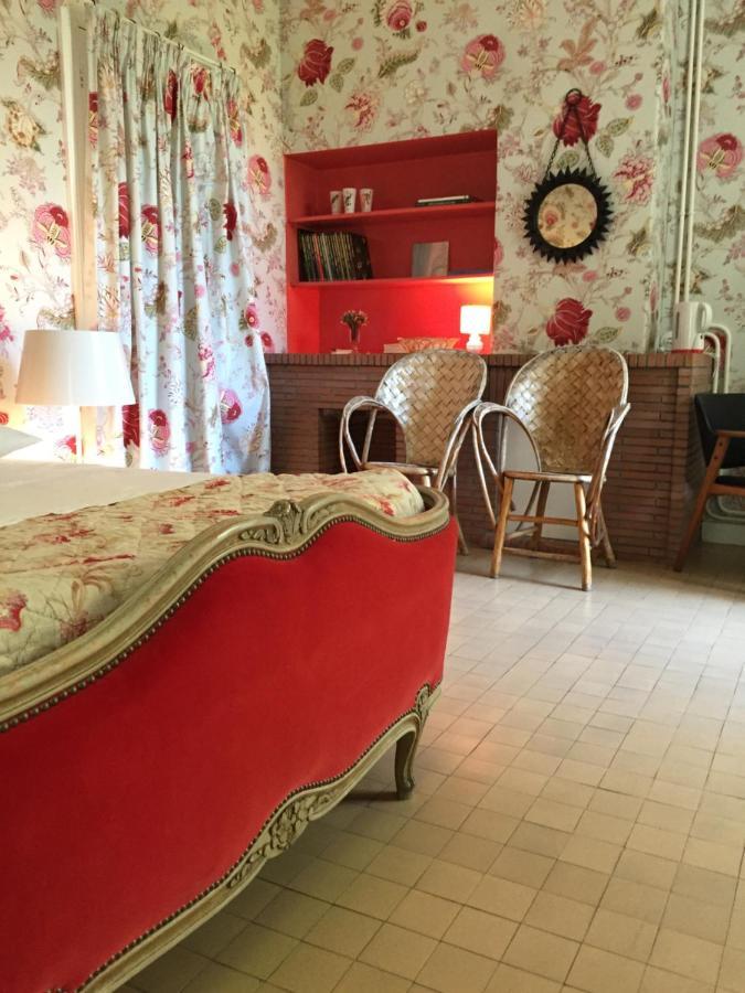 Bed and Breakfast Damechouette Pujols  Exteriér fotografie
