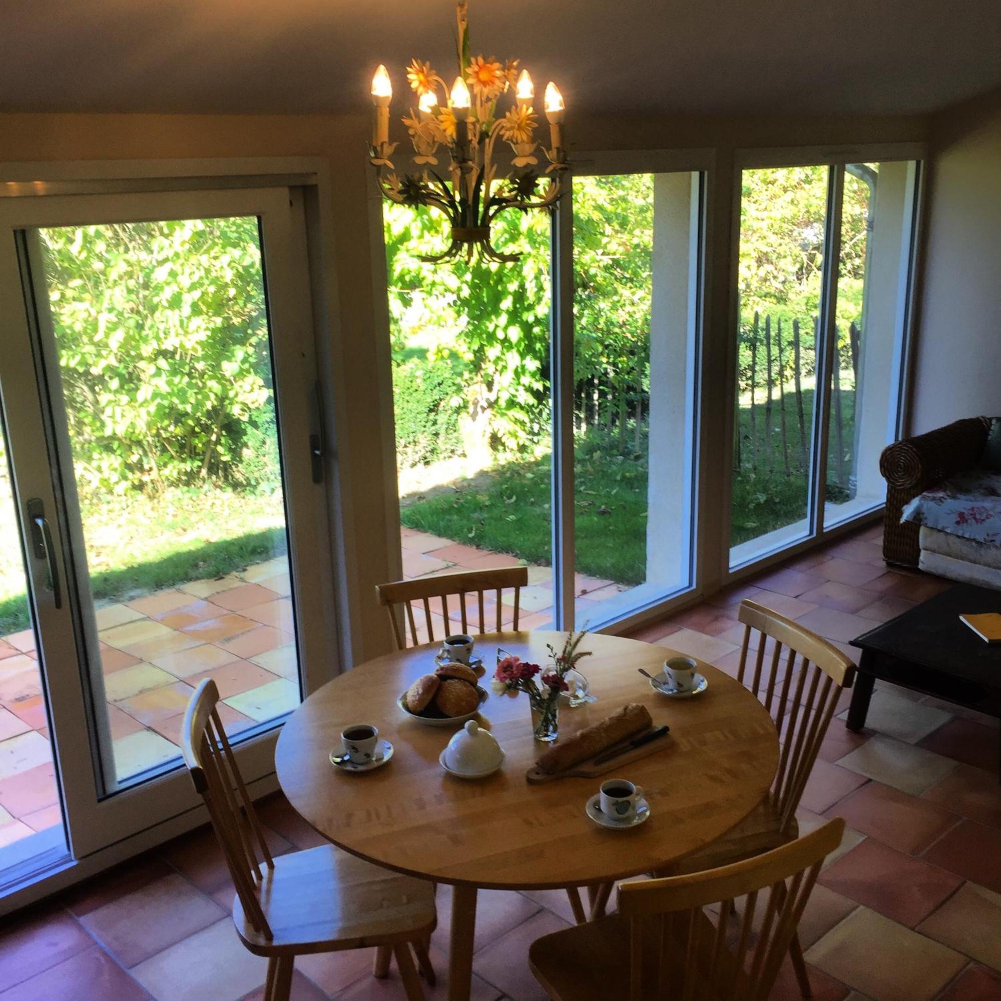 Bed and Breakfast Damechouette Pujols  Exteriér fotografie